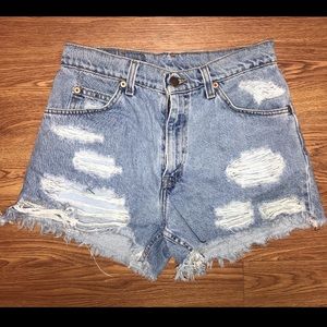 Levi high waisted shorts